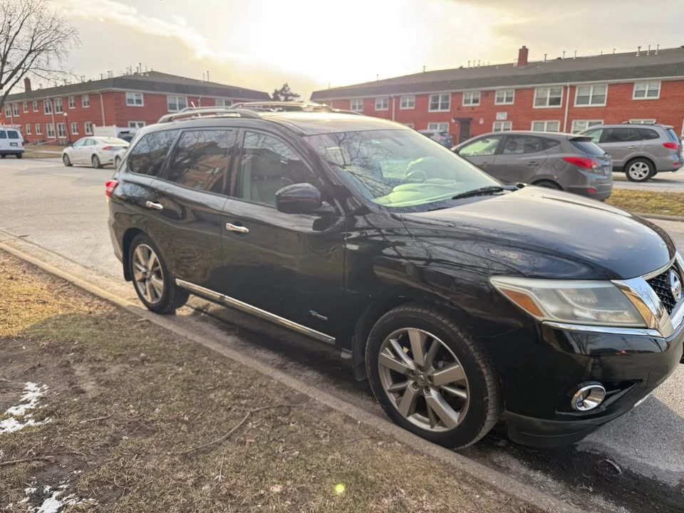2014 Nissan Pathfinder 4th Gen - Image 2 of 11