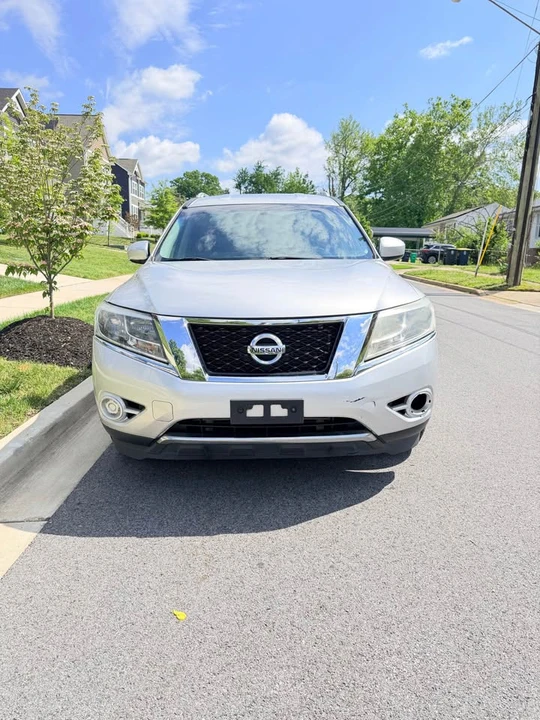 2014 Nissan Pathfinder 4th Gen - Image 2 of 14