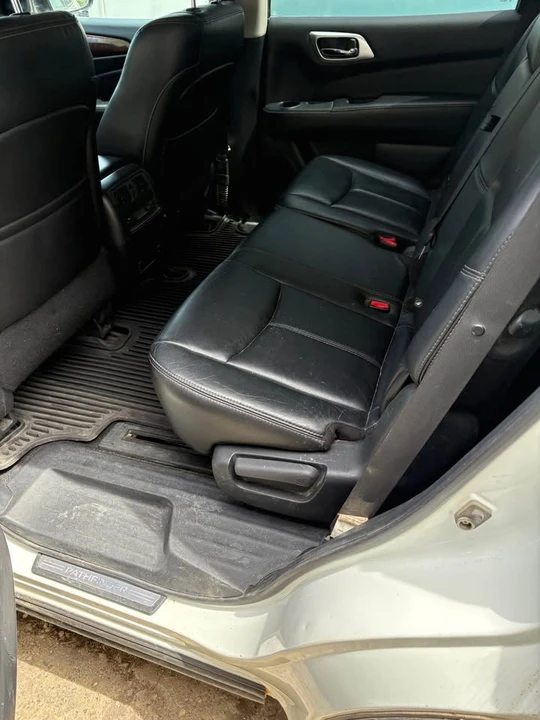 2014 Nissan Pathfinder 4th Gen - Image 7 of 9