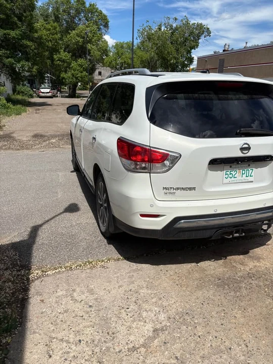 2014 Nissan Pathfinder 4th Gen - Image 3 of 9