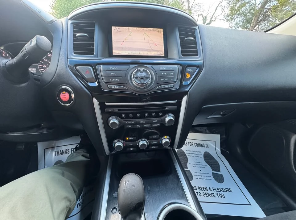 2014 Nissan Pathfinder 4th Gen - Image 17 of 17