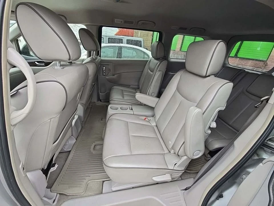 2014 Nissan Quest - Image 8 of 10