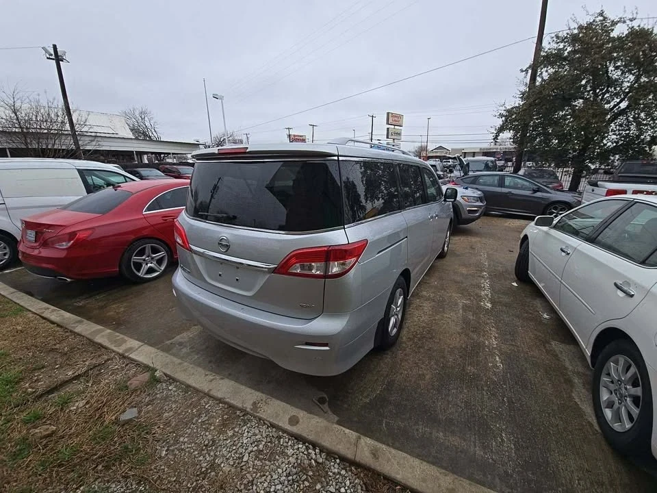 2014 Nissan Quest - Image 3 of 9