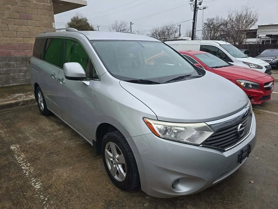 2014 Nissan Quest - Image 5 of 10