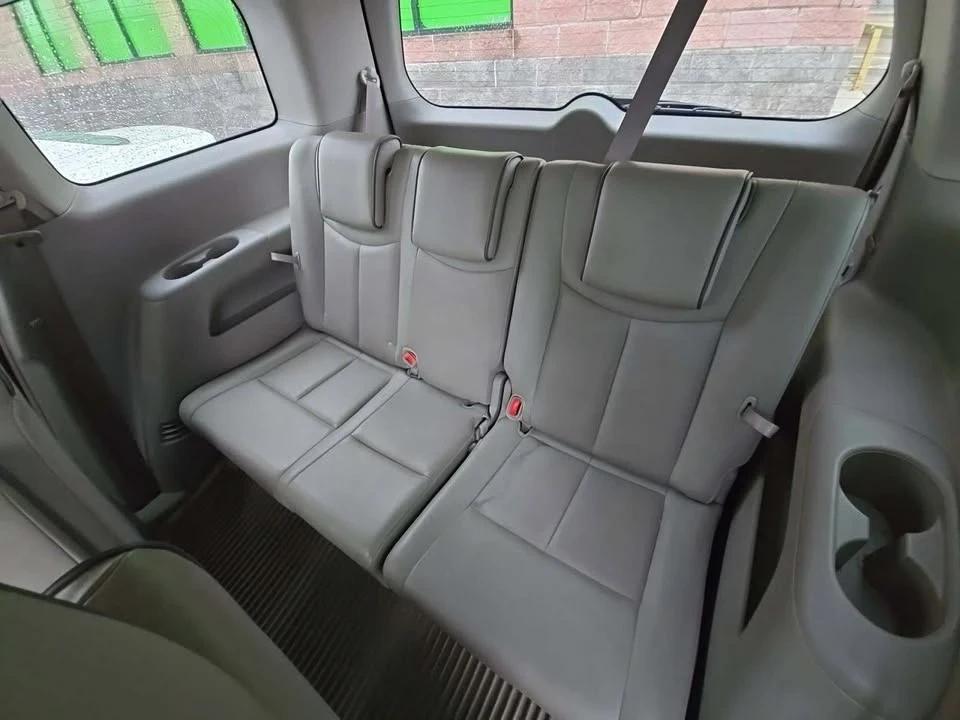 2014 Nissan Quest - Image 9 of 10