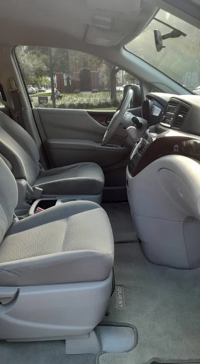 2014 Nissan Quest - Image 11 of 12