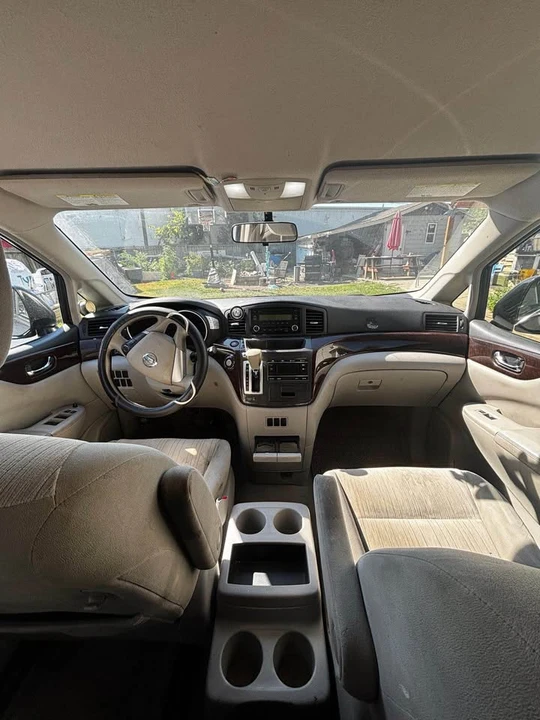 2014 Nissan Quest - Image 8 of 9