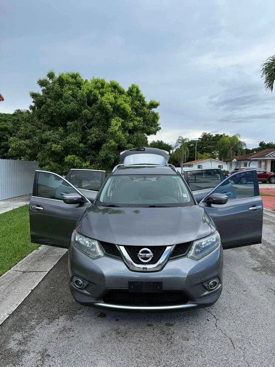 2014 Nissan Rogue - Image 2 of 14