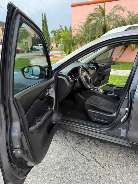 2014 Nissan Rogue - Image 8 of 14