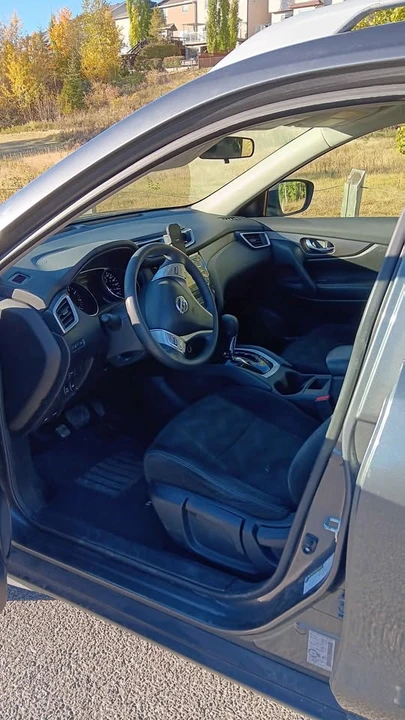 2014 Nissan Rogue - Image 6 of 8