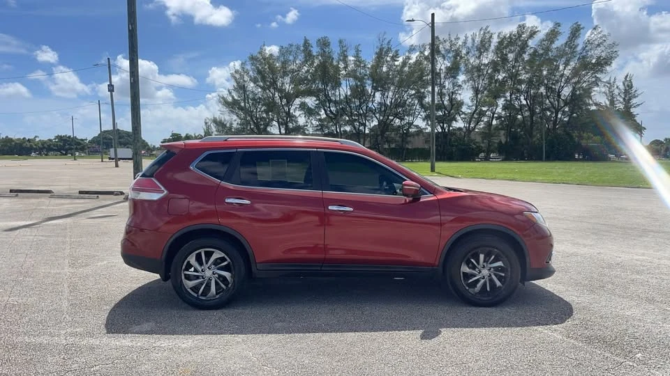 2014 Nissan Rogue - Image 15 of 20