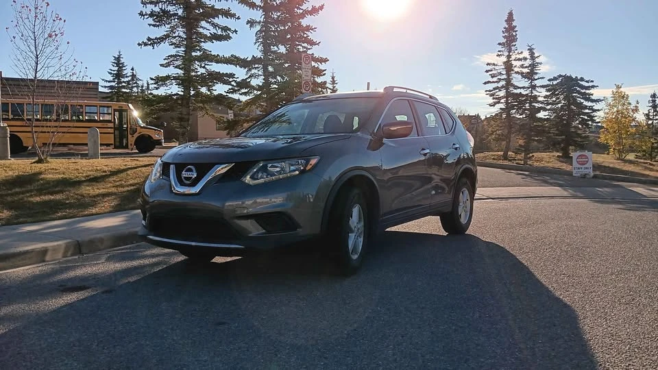 2014 Nissan Rogue - Image 2 of 8