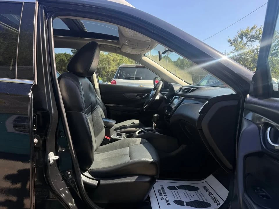 2014 Nissan Rogue - Image 10 of 19