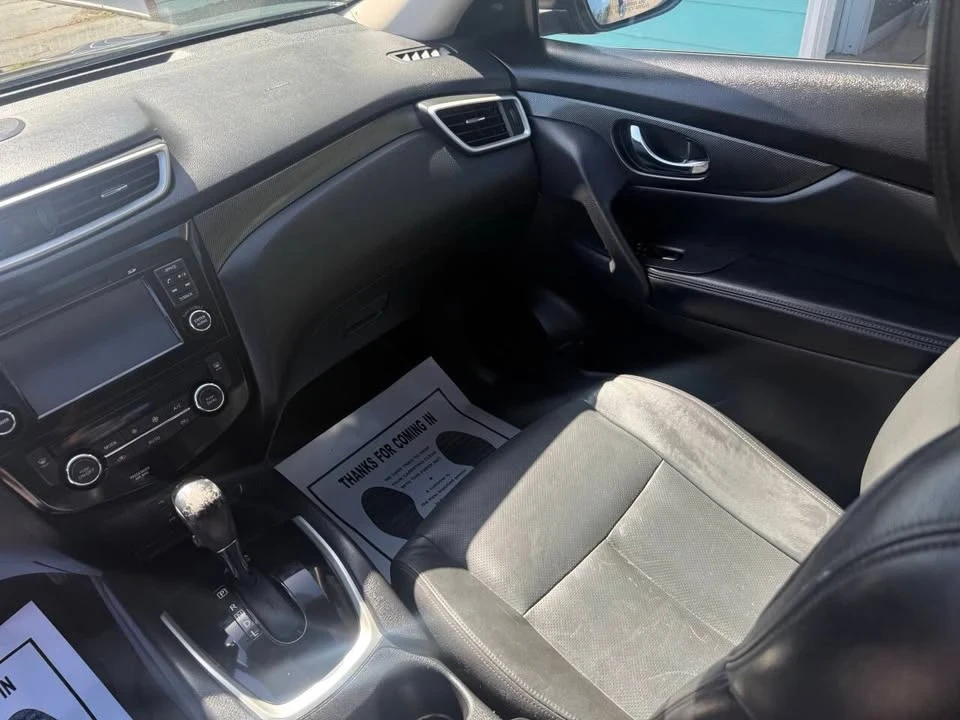 2014 Nissan Rogue - Image 15 of 19