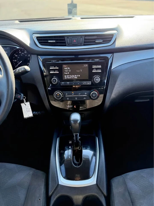 2014 Nissan Rogue - Image 10 of 14