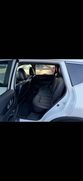 2014 Nissan Rogue - Image 16 of 20
