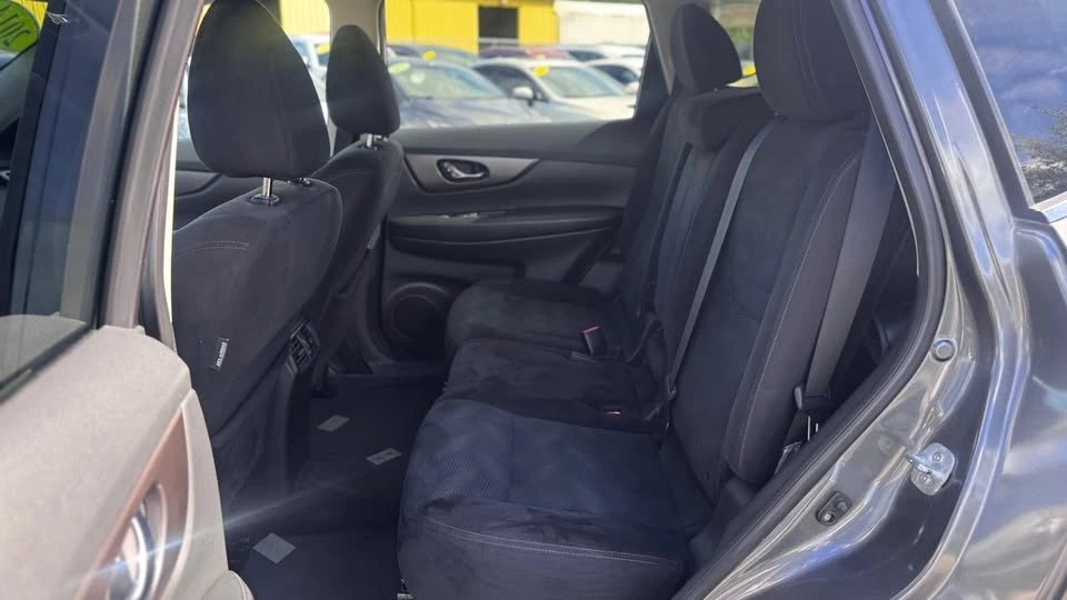 2014 Nissan Rogue - Image 13 of 16