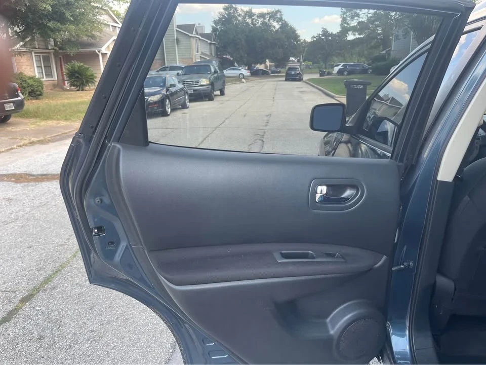 2014 Nissan Rogue - Image 8 of 16