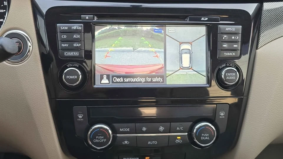 2014 Nissan Rogue - Image 14 of 19