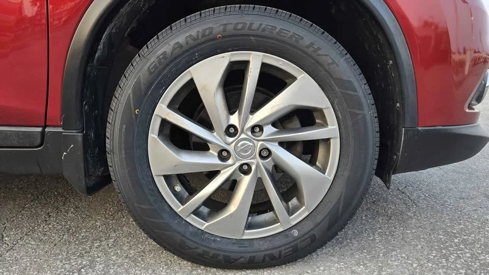2014 Nissan Rogue - Image 18 of 19