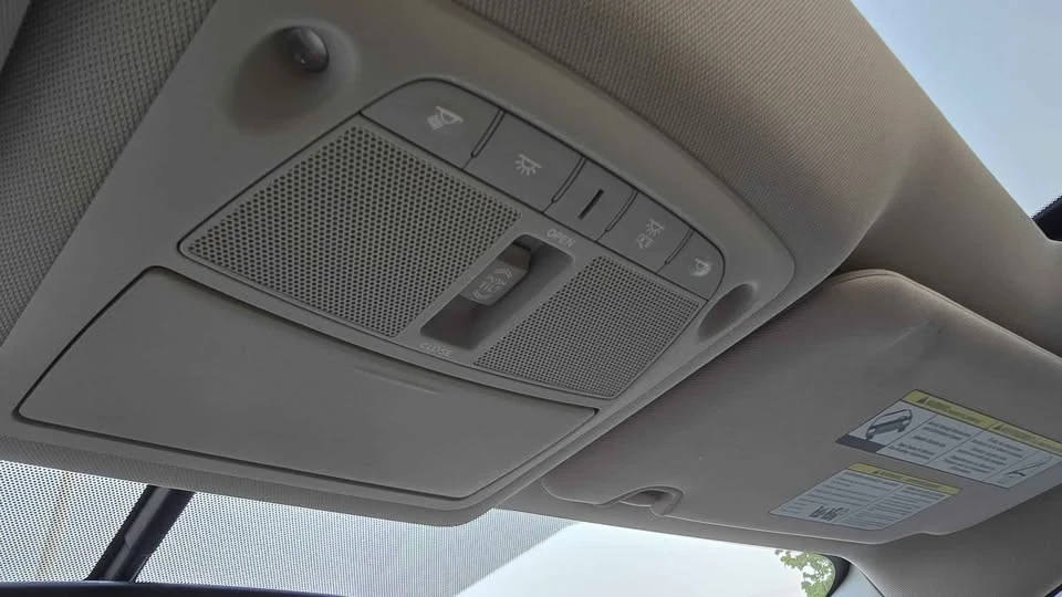 2014 Nissan Rogue - Image 17 of 19