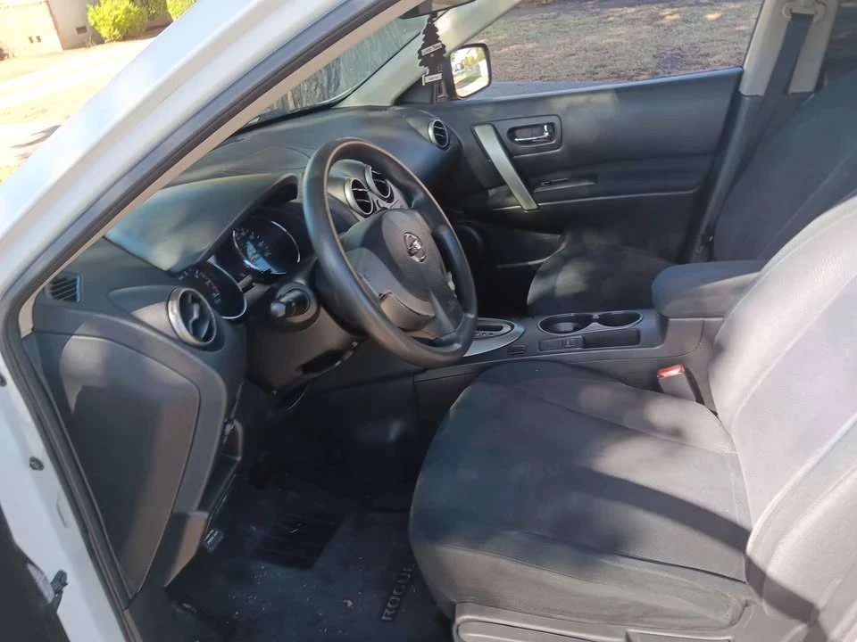 2014 Nissan Rogue - Image 7 of 10