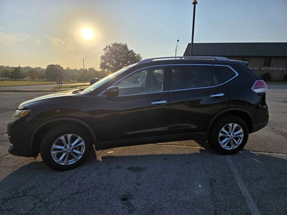 2014 Nissan Rogue - Image 2 of 15