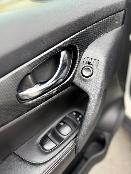 2014 Nissan Rogue - Image 10 of 14