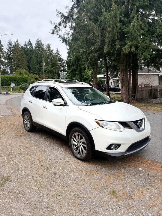 2014 Nissan Rogue - Image 2 of 16