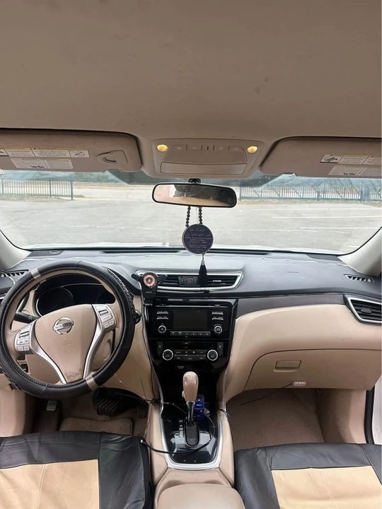 2014 Nissan Rogue - Image 6 of 9