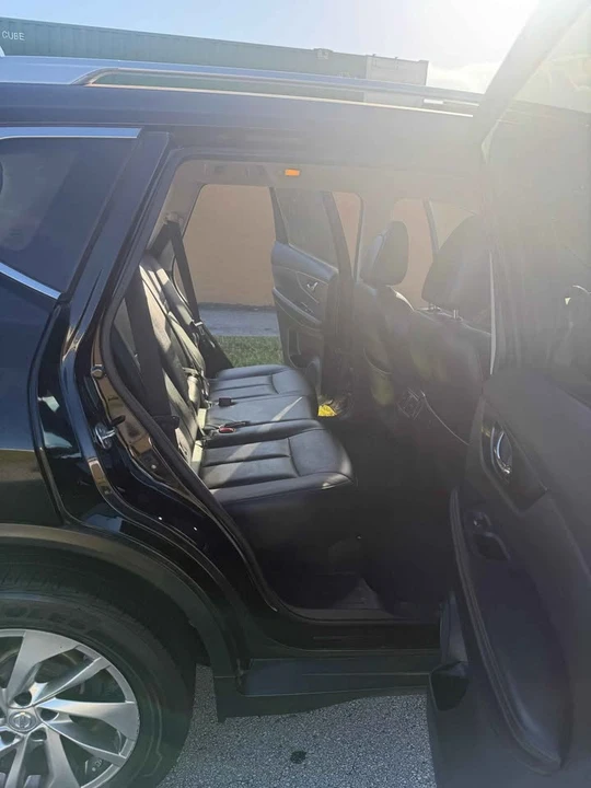2014 Nissan Rogue - Image 15 of 17