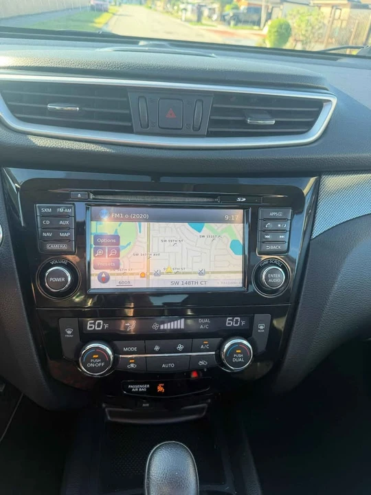 2014 Nissan Rogue - Image 14 of 17