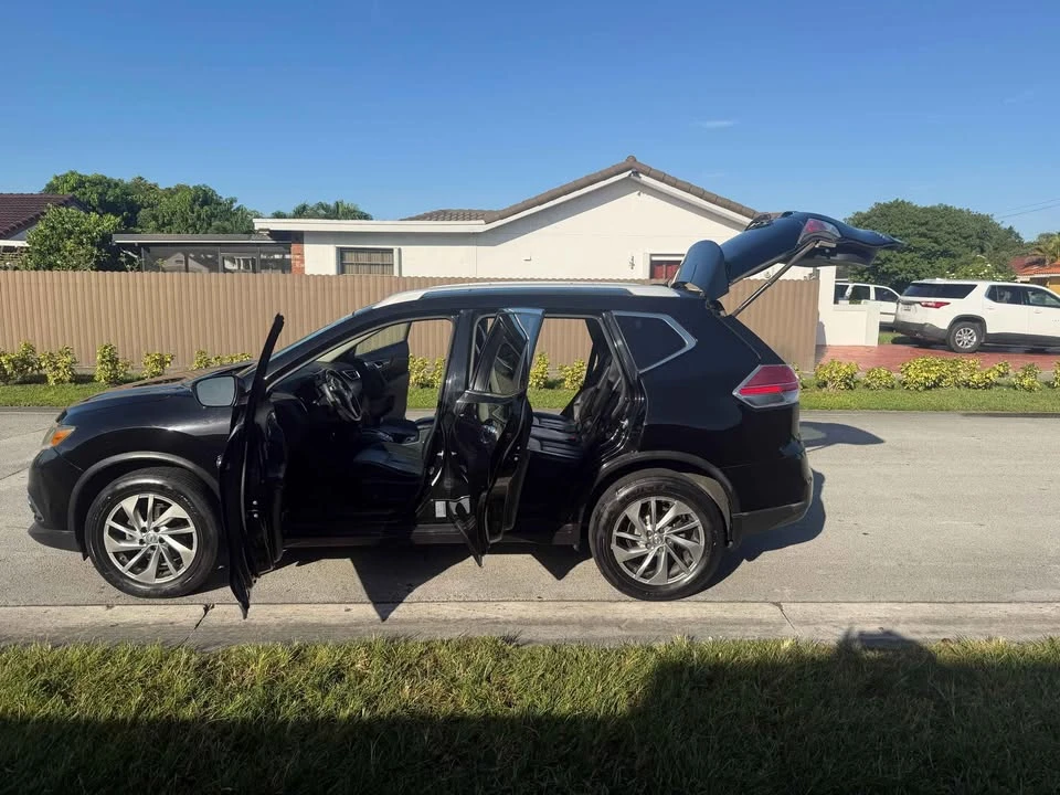 2014 Nissan Rogue - Image 5 of 17
