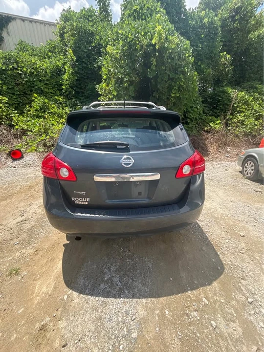 2014 Nissan Rogue - Image 2 of 8