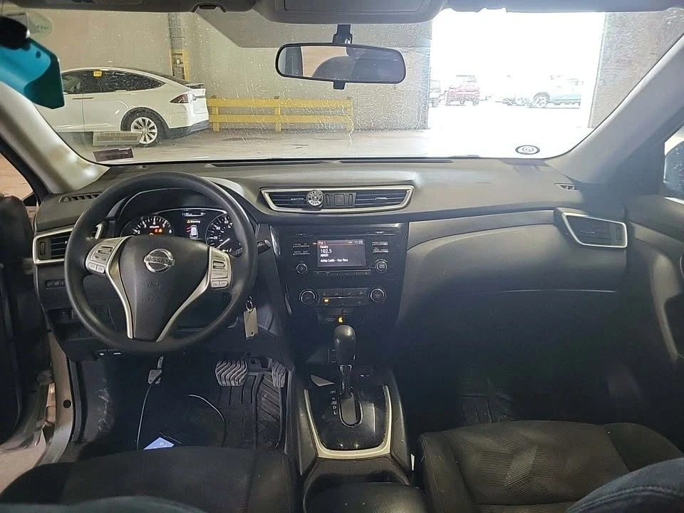 2014 Nissan Rogue - Image 4 of 10
