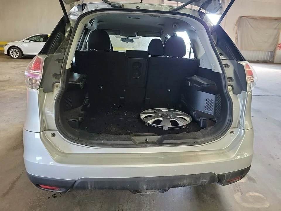 2014 Nissan Rogue - Image 7 of 10