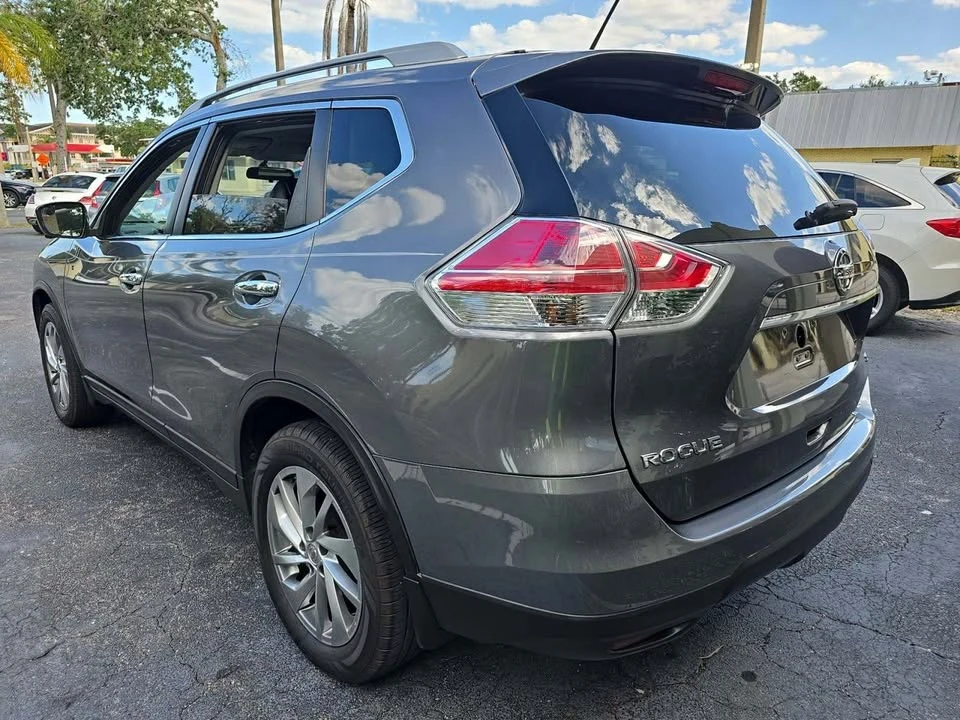 2014 Nissan Rogue - Image 3 of 10