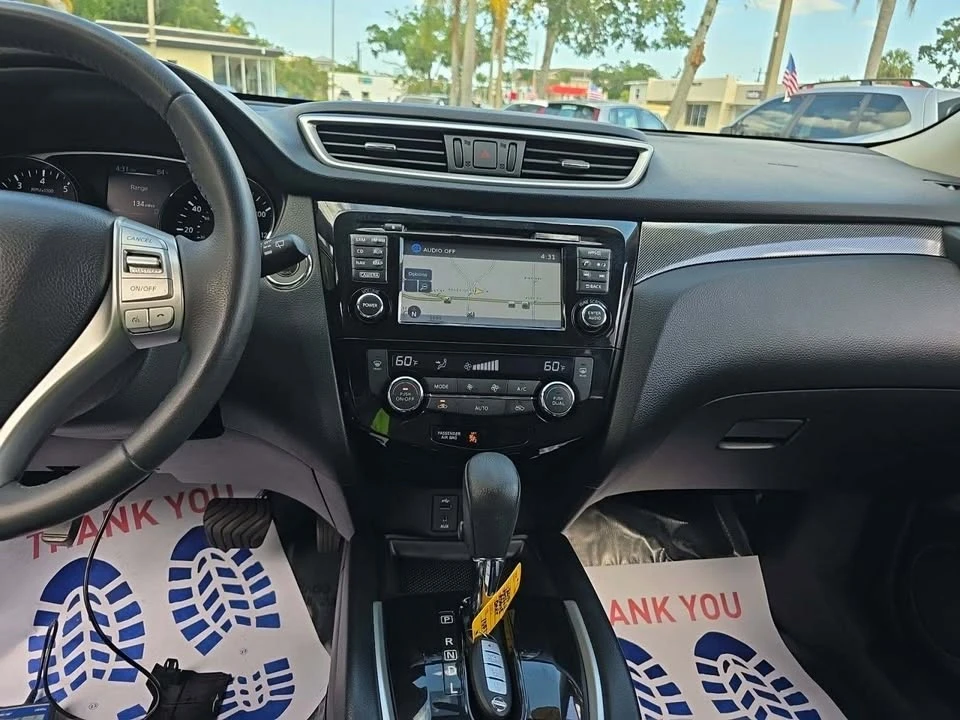 2014 Nissan Rogue - Image 2 of 10