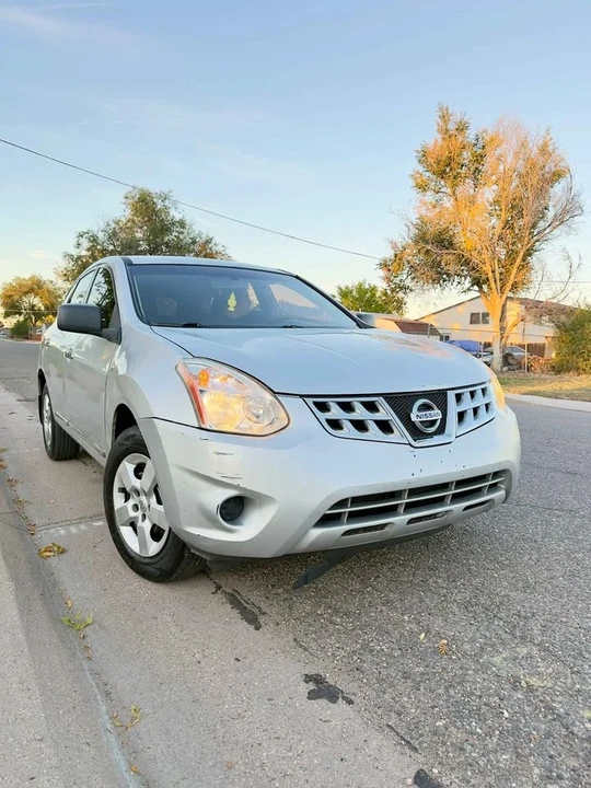 2014 Nissan Rogue - Image 4 of 9