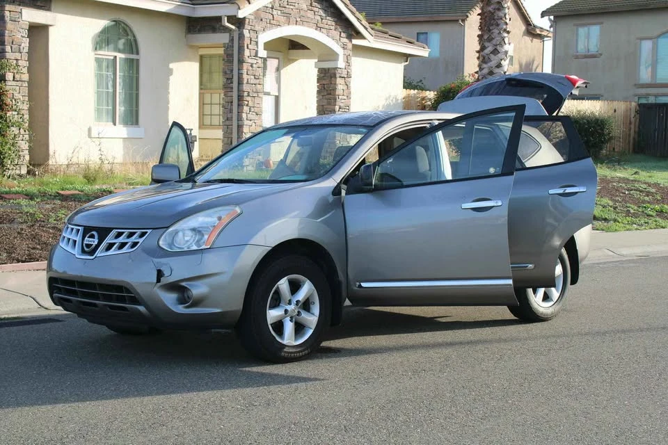 2014 Nissan Rogue - Image 7 of 16