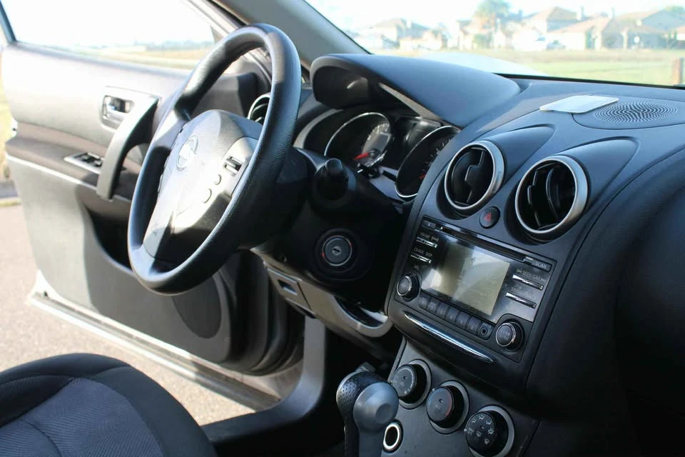 2014 Nissan Rogue - Image 15 of 16