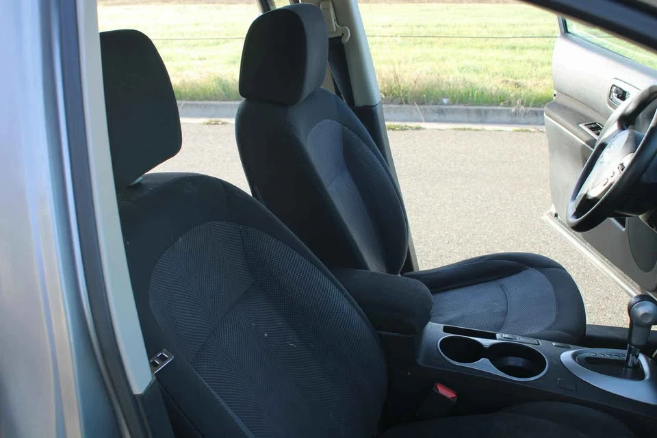 2014 Nissan Rogue - Image 13 of 16