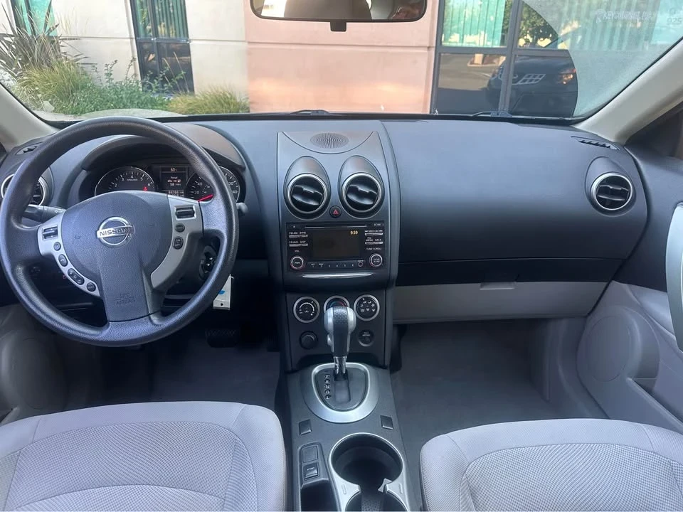 2014 Nissan Rogue - Image 13 of 16