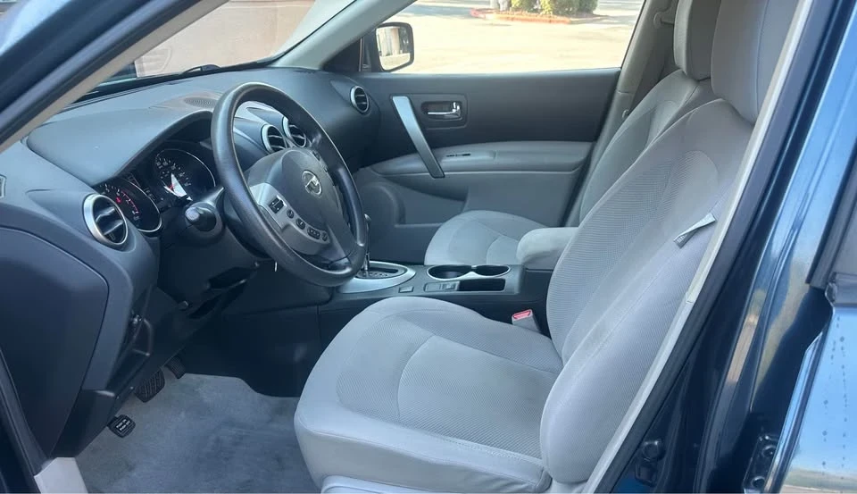 2014 Nissan Rogue - Image 10 of 16