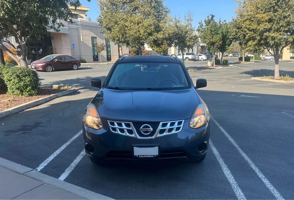 2014 Nissan Rogue - Image 2 of 16