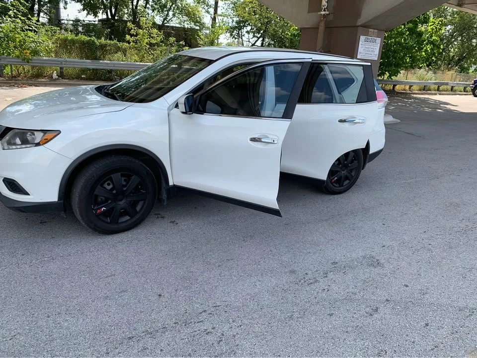 2014 Nissan Rogue - Image 14 of 17