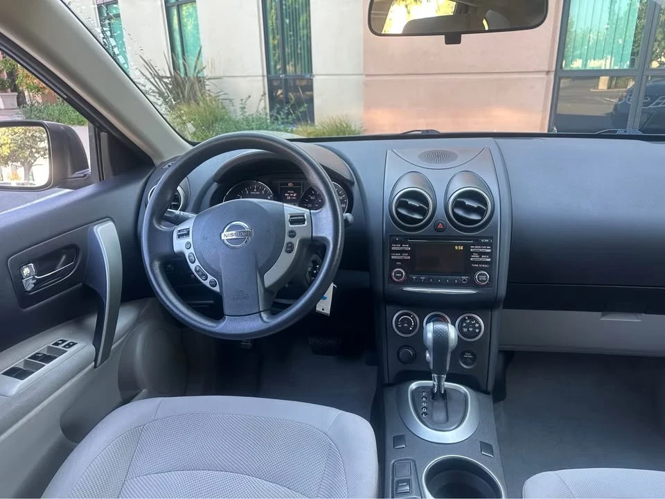 2014 Nissan Rogue - Image 12 of 16