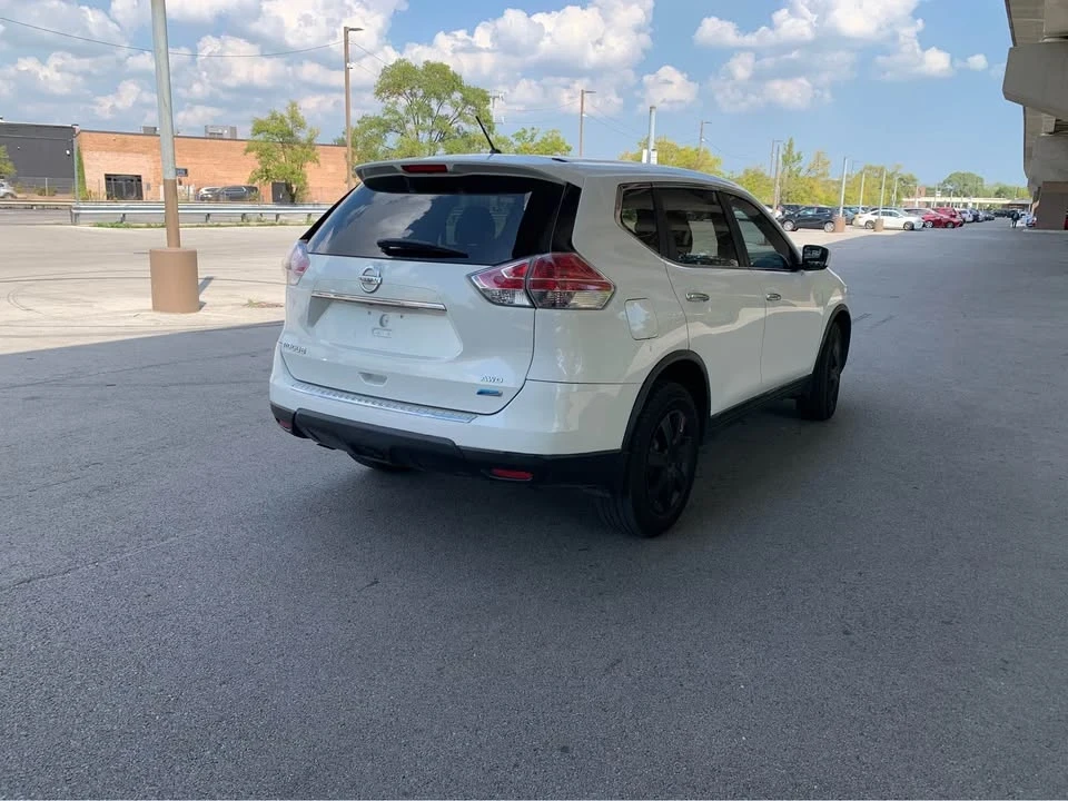 2014 Nissan Rogue - Image 8 of 17