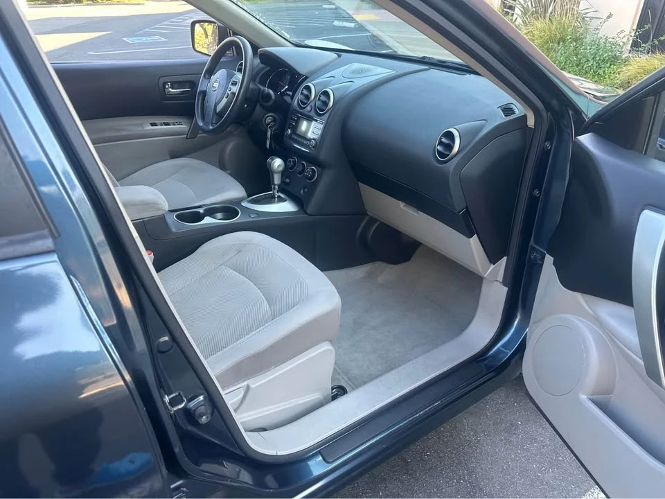2014 Nissan Rogue - Image 11 of 16