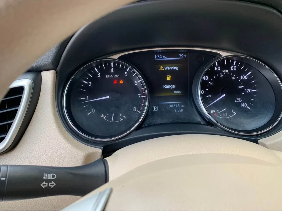 2014 Nissan Rogue - Image 16 of 17